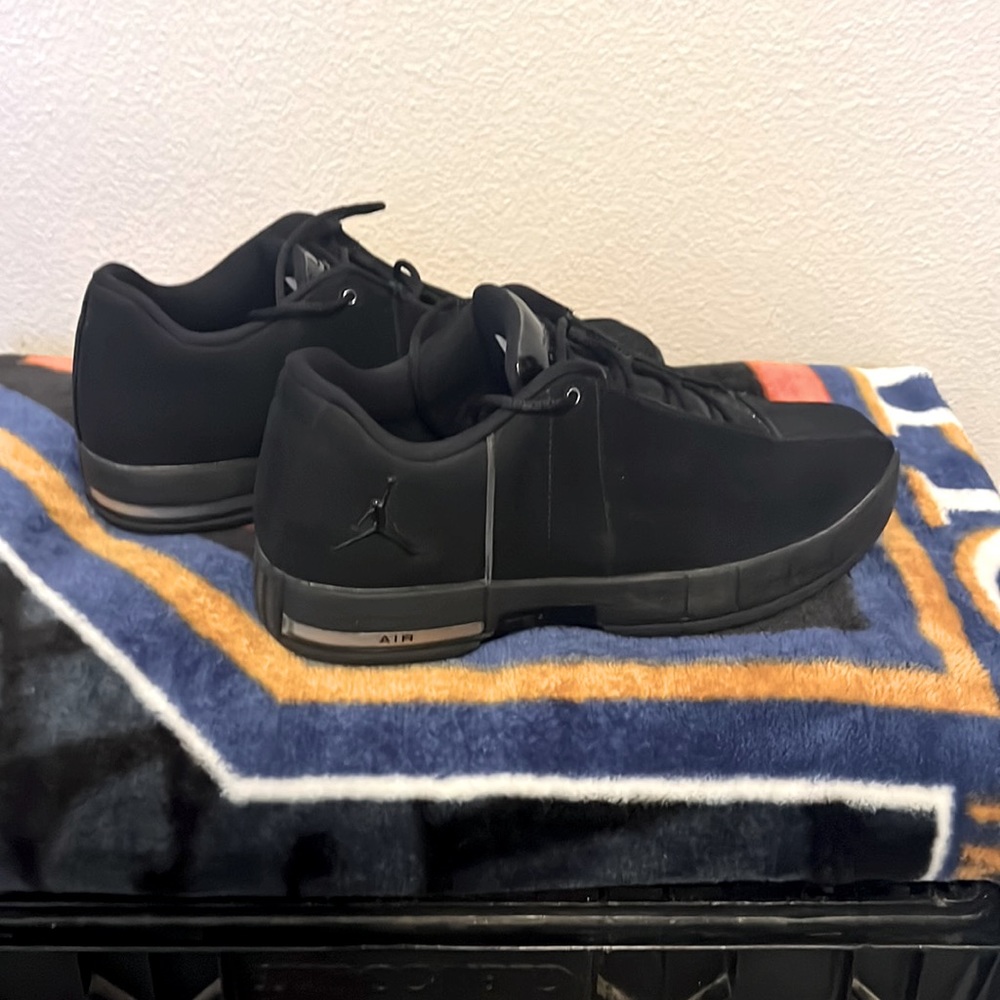 Jordan Team Elite 2 triple black shoes brand new without tags. Size 10.
